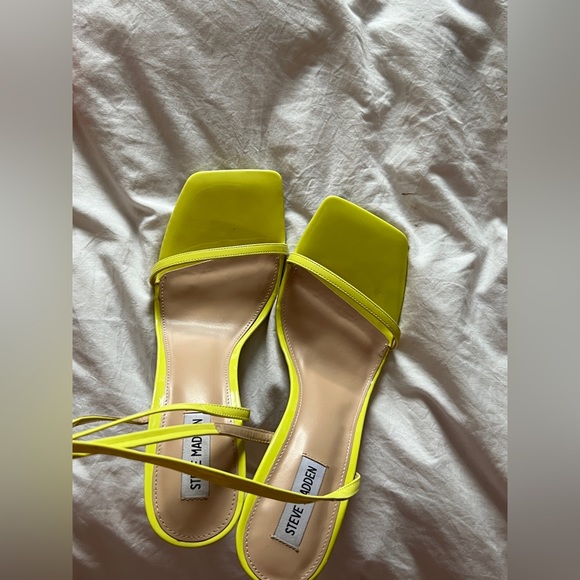 Steve Madden Uplift Ankle Tie Sandals Yellow Size 11 - Picture 7 of 10